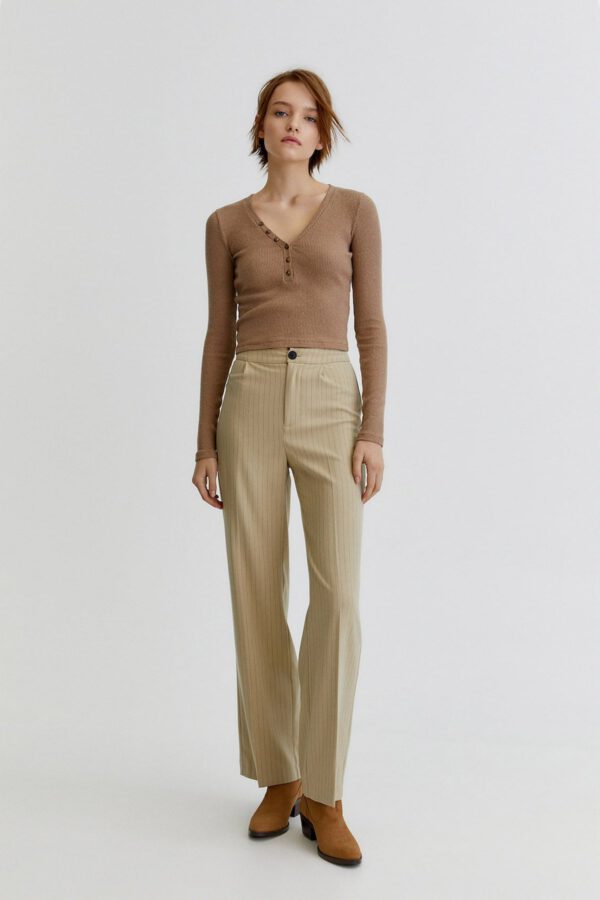 Ribbed Cropped T-Shirt With Buttons - Hình ảnh 4
