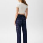 Cropped Short Sleeve T-shirt With Embroidered Detail - Hình ảnh 2