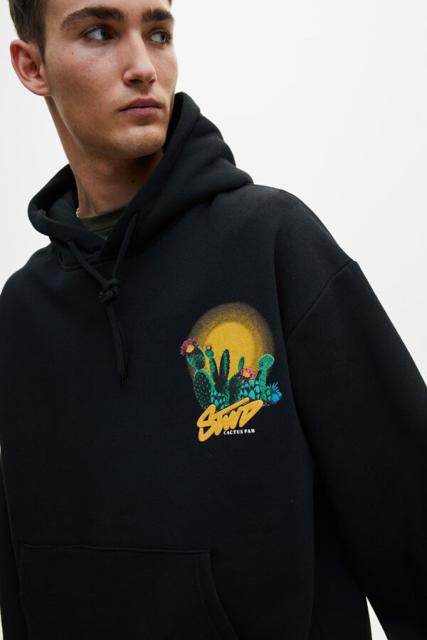 Black Hoodie With Contrast Graphic - Hình ảnh 3