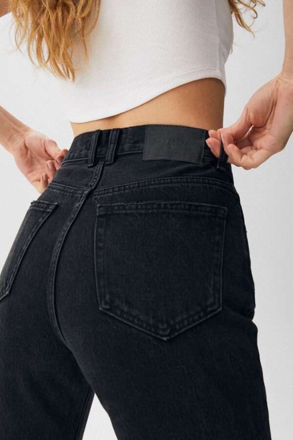 Basic Mom Jeans - Hình ảnh 3